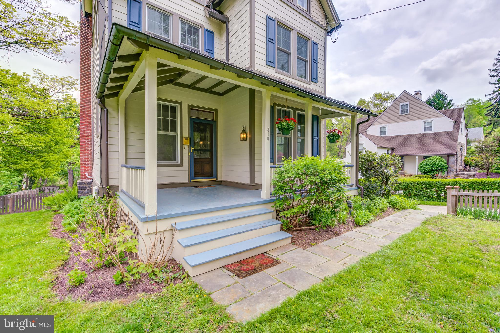 319 Conestoga Road Wayne, PA 19087 - Photo 4 of 37 Front porch