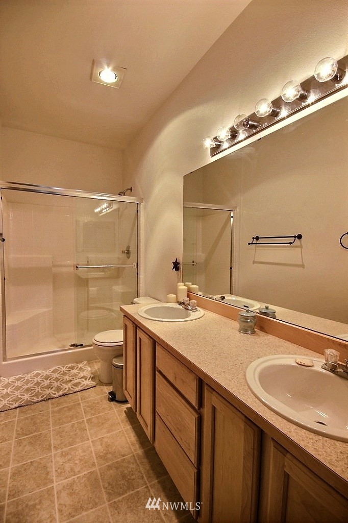 2904 Southeast 8th Street, Unit 2128 Renton, WA 98058 - Photo 5 of 15 Gallery Image 5