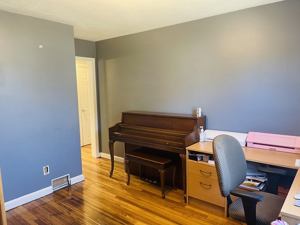 17 Queensview Road Marlborough, MA 01752 - Photo 18 of 41 a view of workspace with wooden floor
