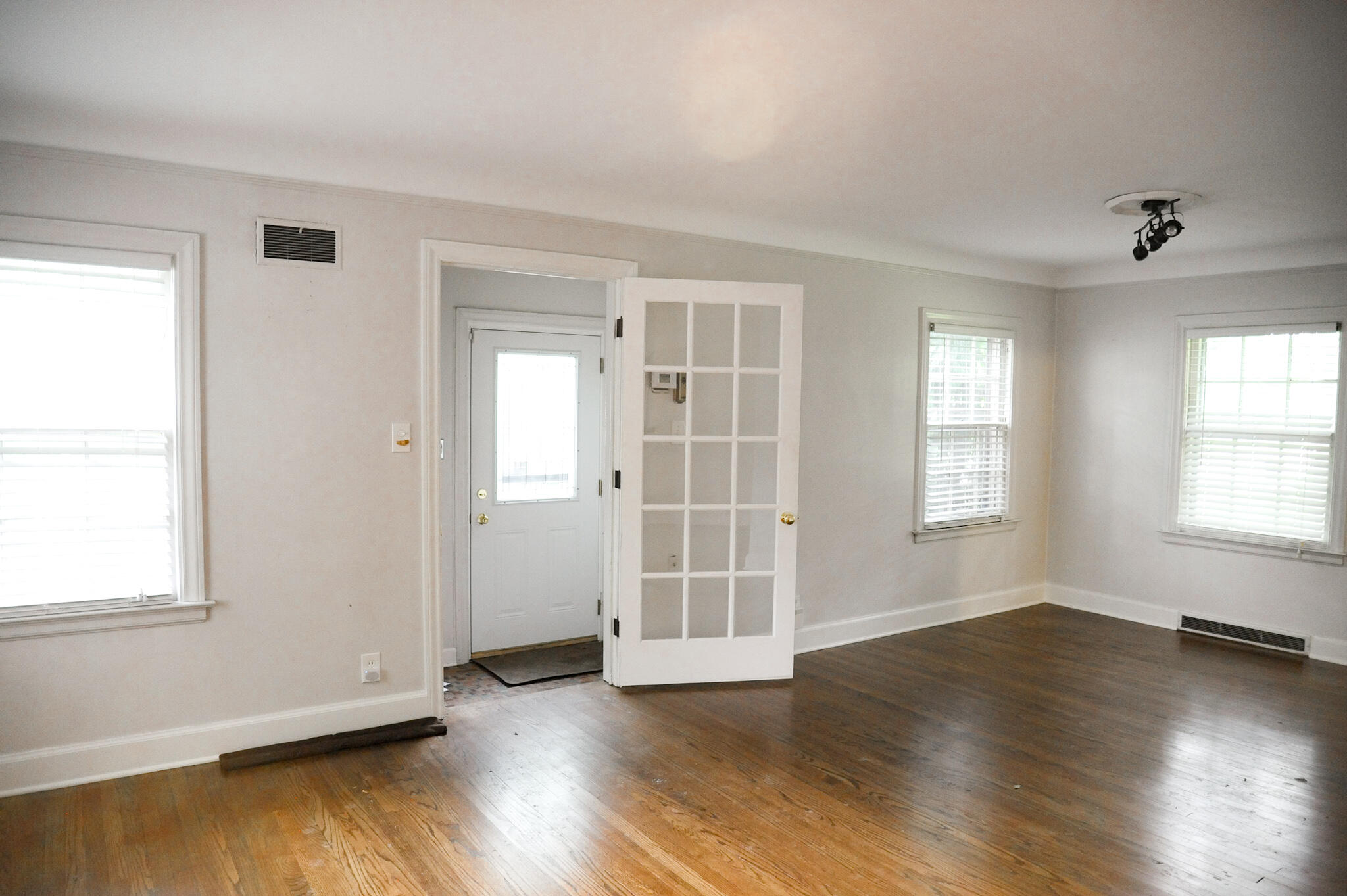15517 Evergreen Road Detroit, MI 48223 - Photo 15 of 15 _DSC3994