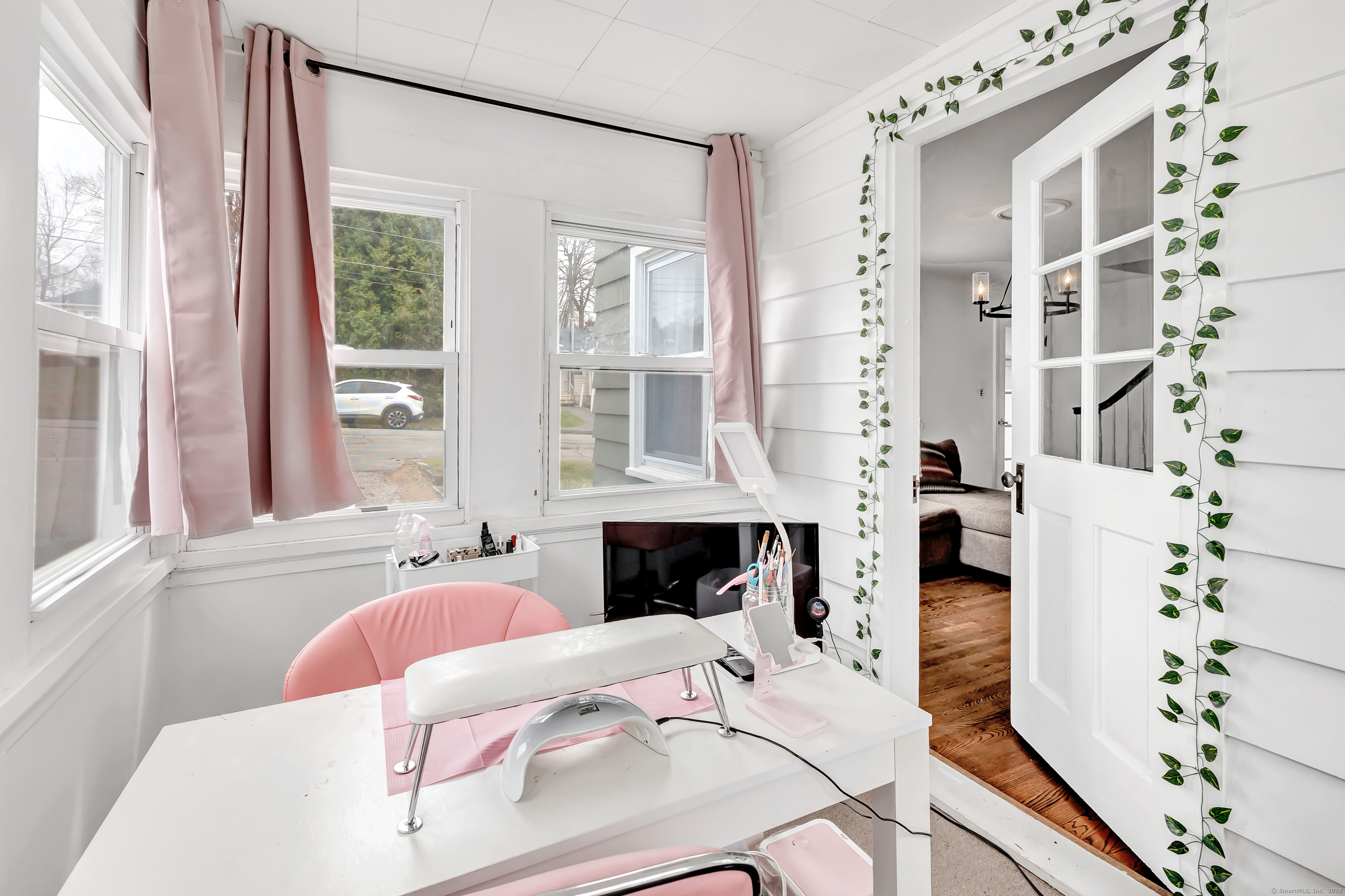 804 Washington Ave Extension Waterbury, CT 06708 - Photo 10 of 35 a living room with furniture and fireplace
