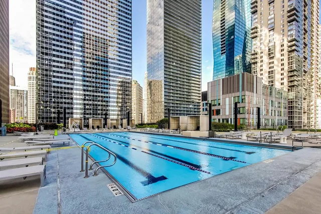 $3,000 | 225 North Columbus Drive, Unit 5513, Chicago, IL 60601