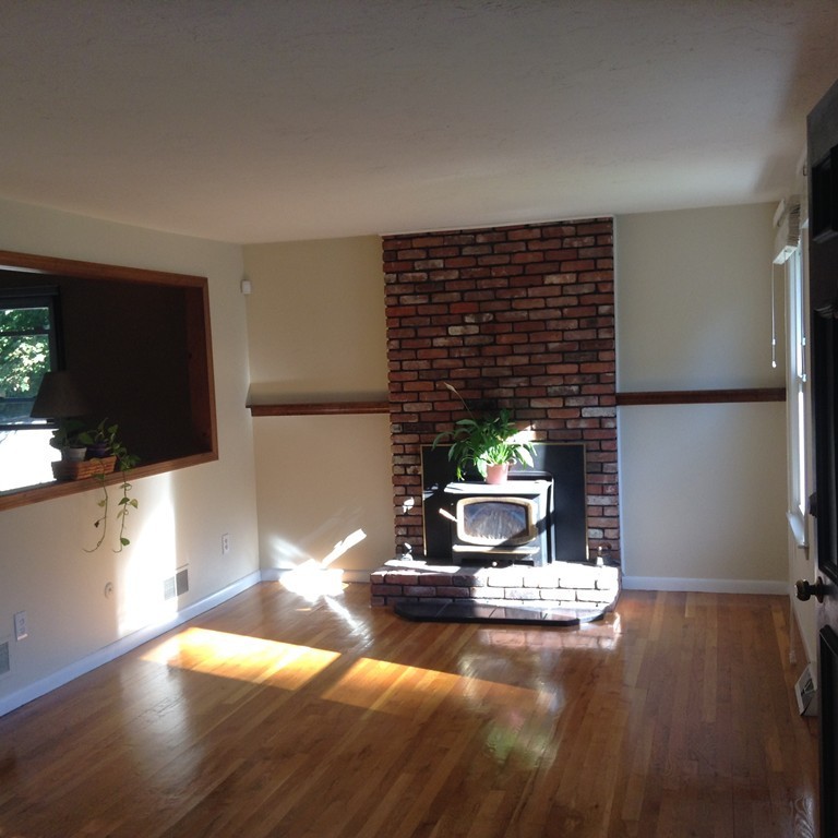 27 Stony Brook Road Framingham, MA 01702 - Photo 3 of 28 Gallery Image 3