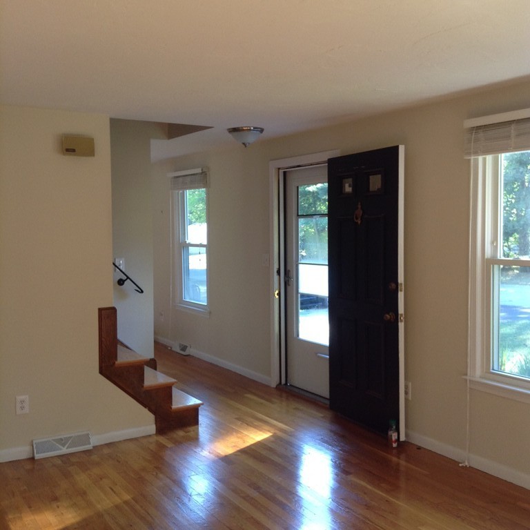 27 Stony Brook Road Framingham, MA 01702 - Photo 4 of 28 Gallery Image 4
