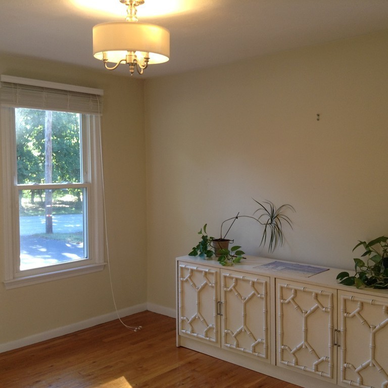 27 Stony Brook Road Framingham, MA 01702 - Photo 6 of 28 Gallery Image 6
