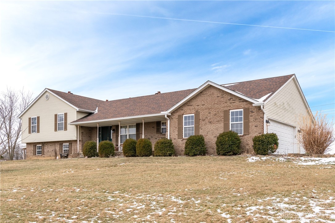 929 North Tecumseh Road Springfield, OH 45504 - Photo 1 of 57 Gallery Image 1