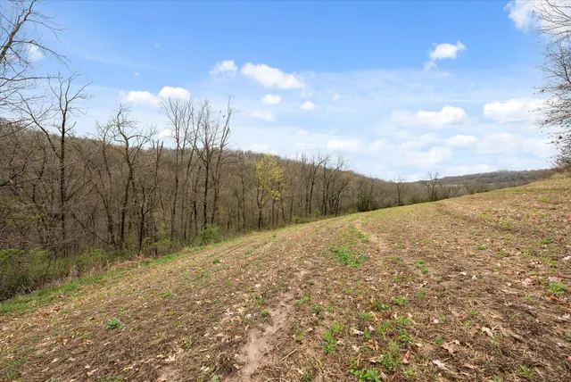 $1,600,000 | 36480 Bouska Road, Prairie du Chien, WI 53821