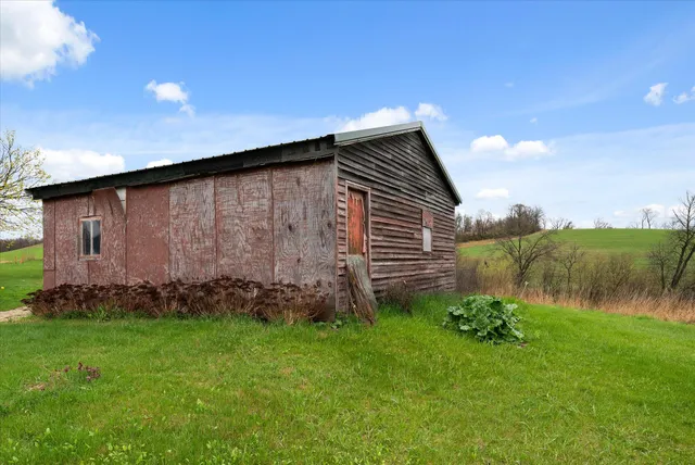 $1,600,000 | 36480 Bouska Road, Prairie du Chien, WI 53821