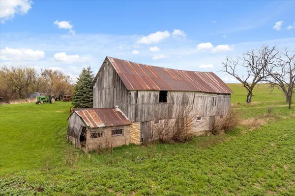 $1,600,000 | 36480 Bouska Road, Bridgeport, WI 53821