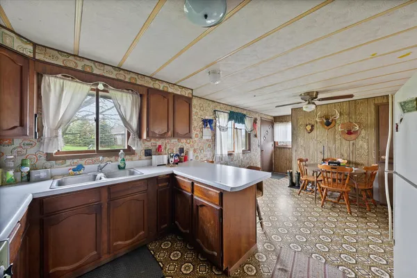$1,600,000 | 36480 Bouska Road, Bridgeport, WI 53821