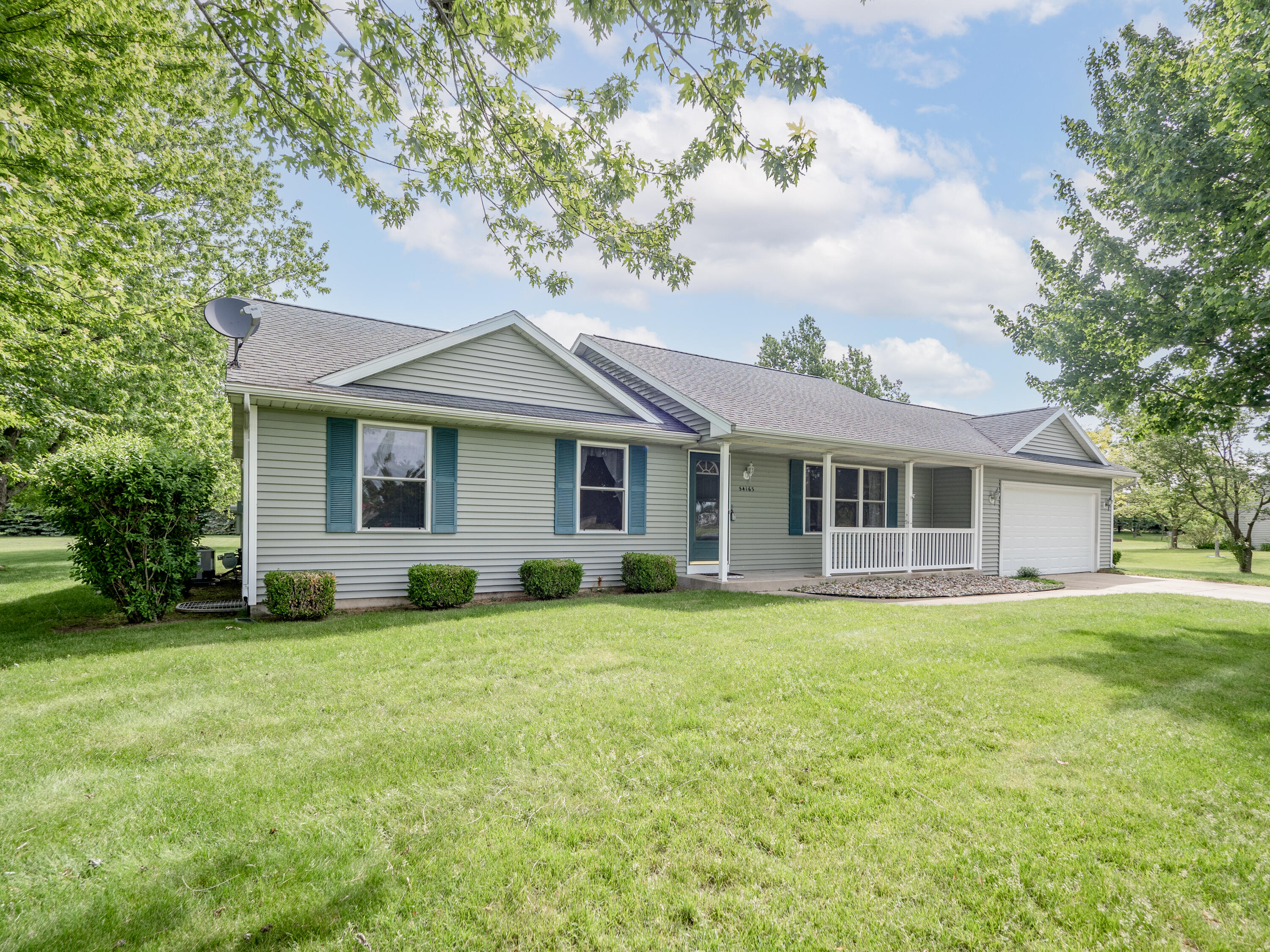 54163 Ridgeview Circle Paw Paw, MI 49079 - Photo 1 of 26 54163 Ridgeview Cir-101