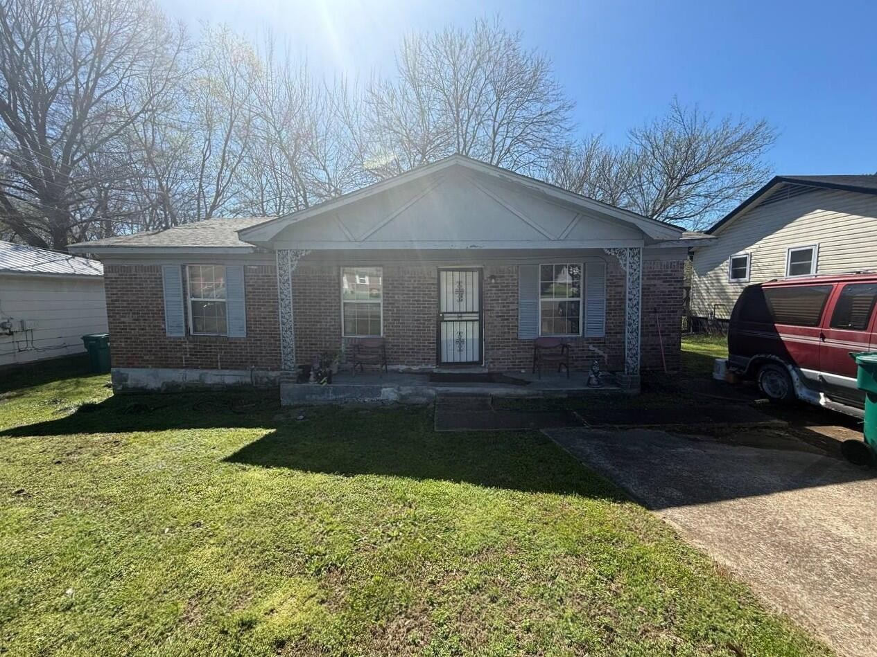 20 Hackberry Lane Jackson, TN 38301 - Photo 2 of 36