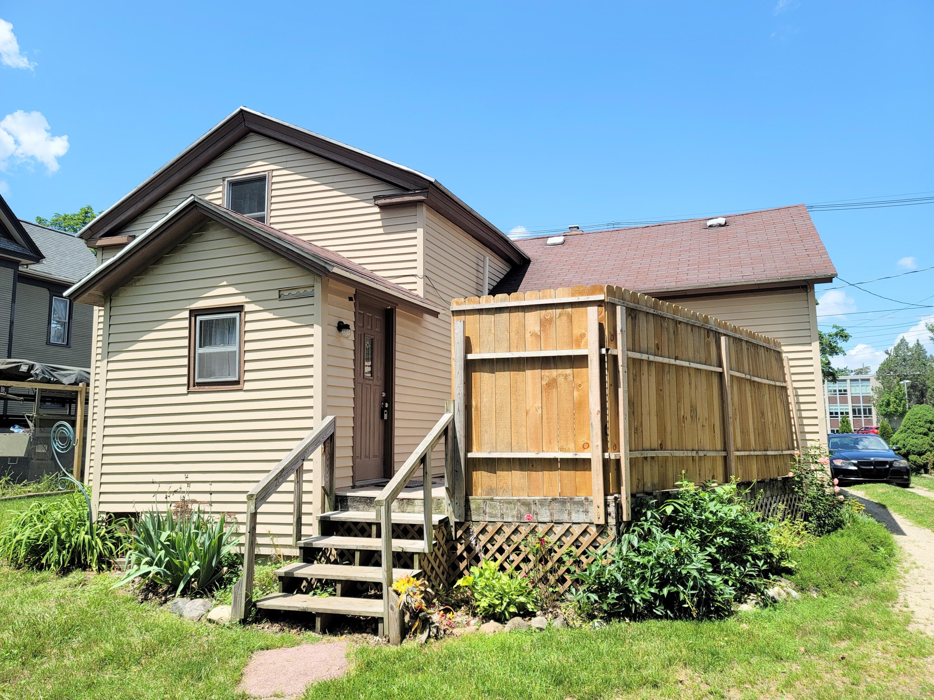 317 West Hanover Street Marshall, MI 49068 - Photo 15 of 16 20210701_143451_2 (1)