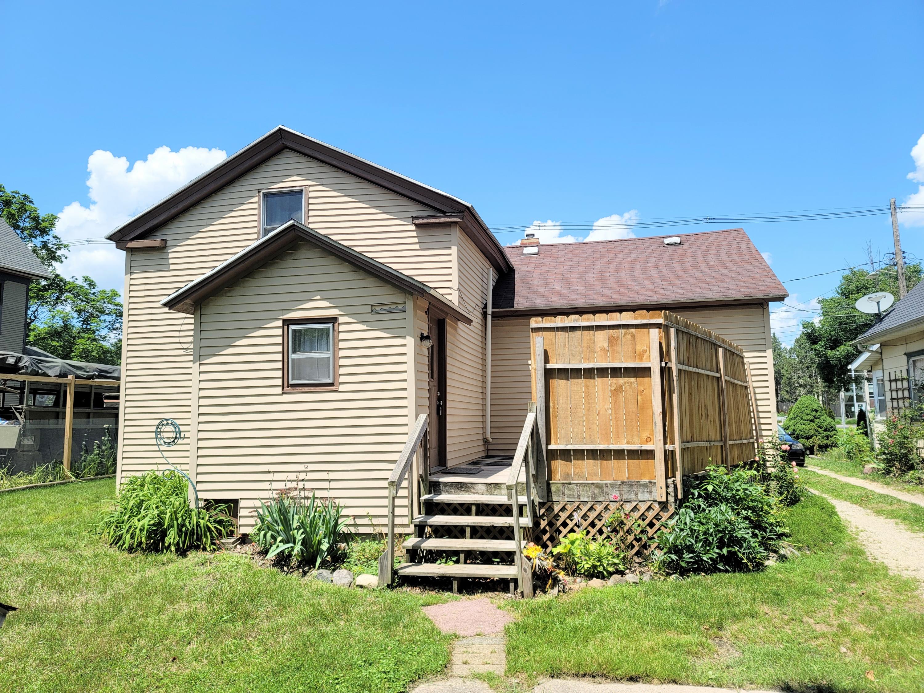 317 West Hanover Street Marshall, MI 49068 - Photo 16 of 16 20210701_143501_2