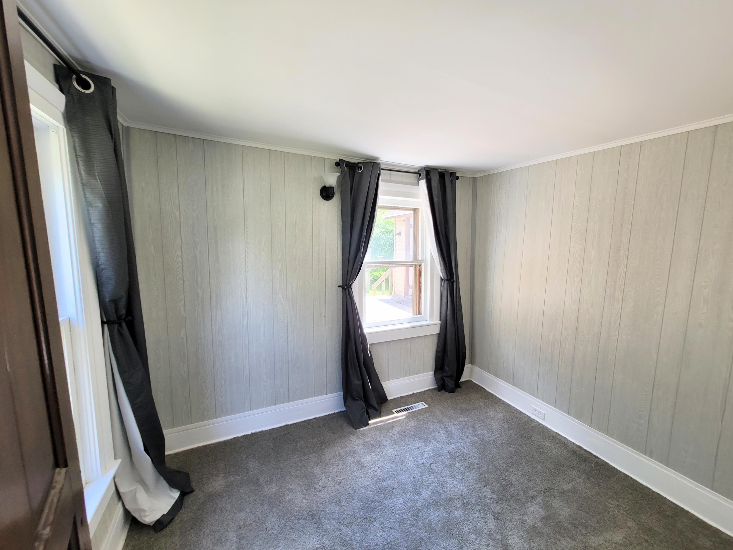 317 West Hanover Street Marshall, MI 49068 - Photo 9 of 16 20210701_144030_2