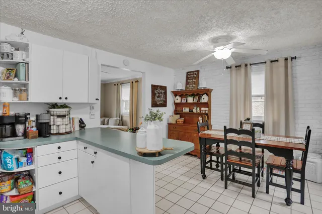 $215,000 | 102 West Jackson Street, Fleetwood, PA 19522