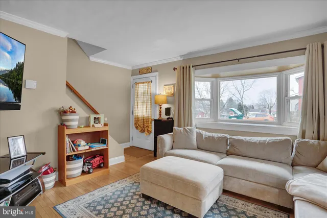 $215,000 | 102 West Jackson Street, Fleetwood, PA 19522