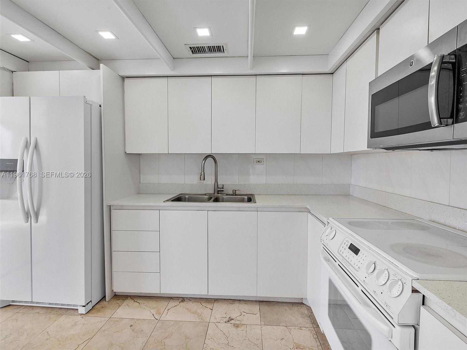 900 Bay Drive, Unit 1012 Miami Beach, FL 33141 - Photo 6 of 50