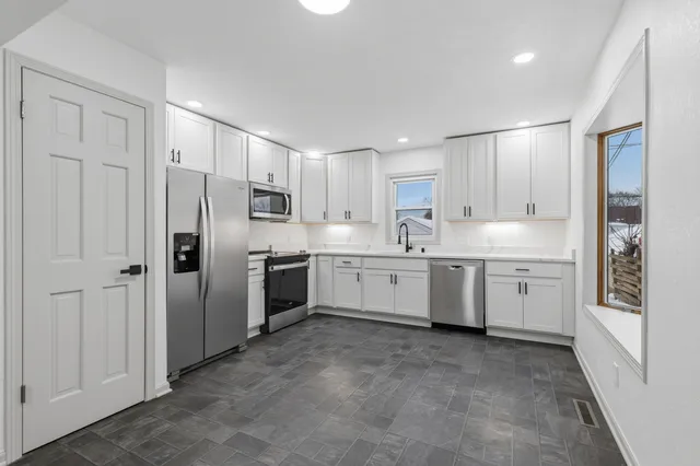 $264,900 | 2706 South 48th Street, Milwaukee, WI 53219