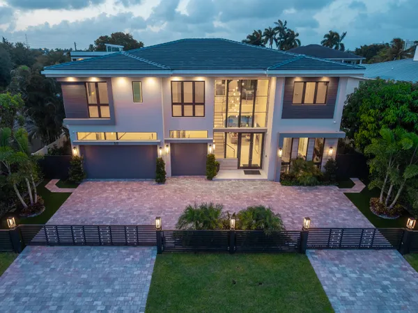 $8,900,000 | 511 Silver Lane, Boca Raton, FL 33432