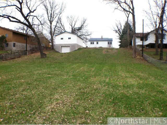 2711 Stillwater Road East Maplewood, MN 55119 - Photo 3 of 14 Gallery Image 3