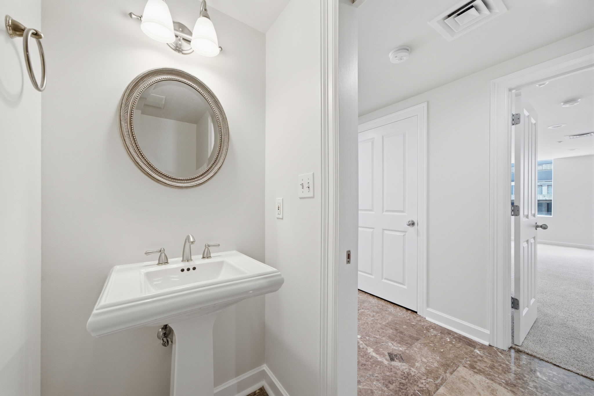 914 Main Street, Unit 1101 Houston, TX 77002 - Photo 16 of 33 Gallery Image 16