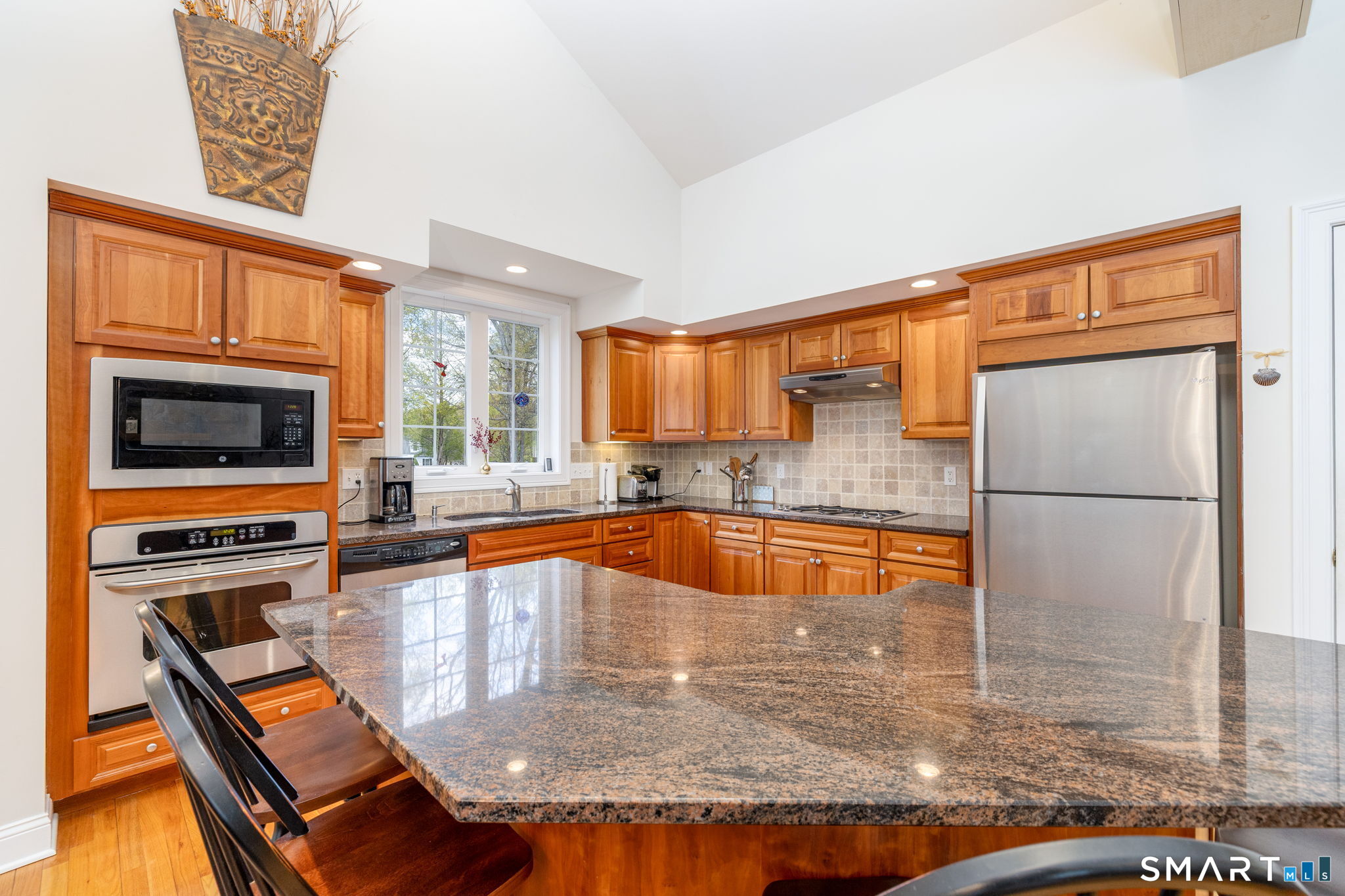 6 Chestnut Circle Haddam, CT 06441 - Photo 7 of 39