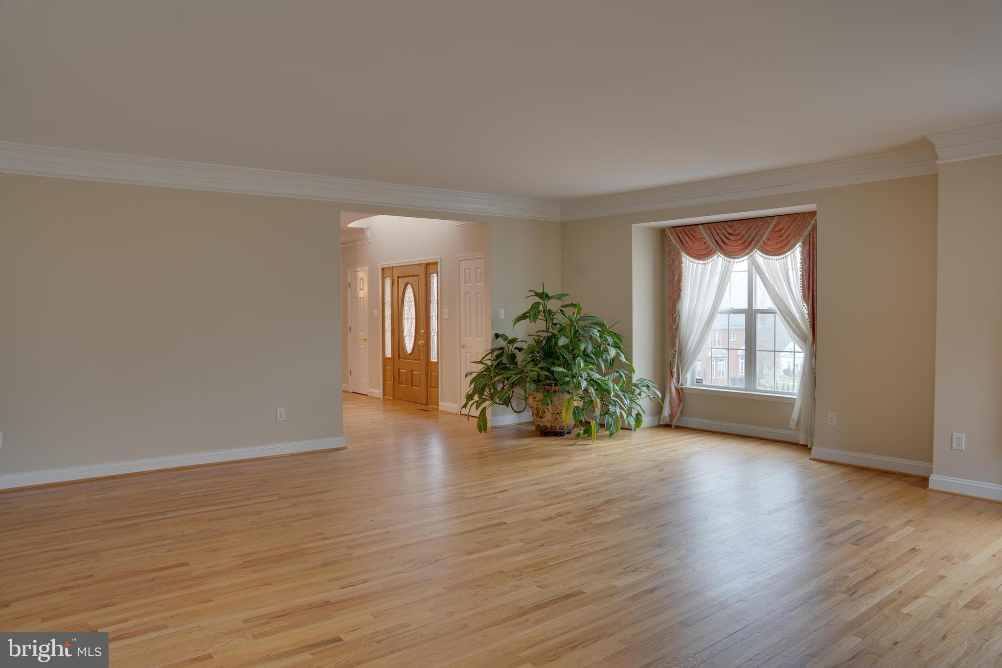 15529 Holly Grove Road Silver Spring, MD 20905 - Photo 11 of 48