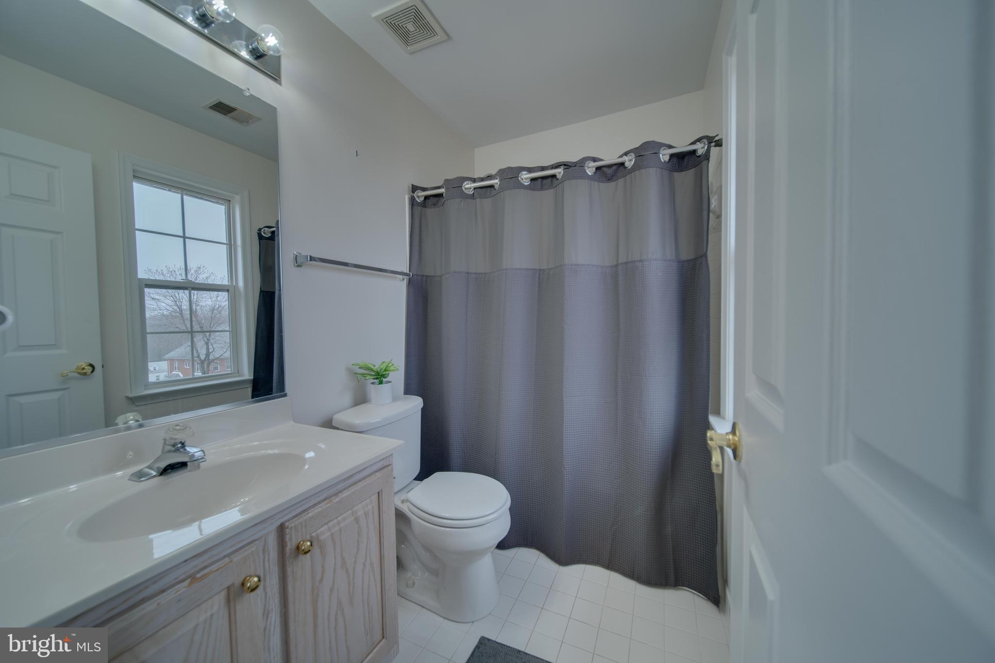 15529 Holly Grove Road Silver Spring, MD 20905 - Photo 25 of 48