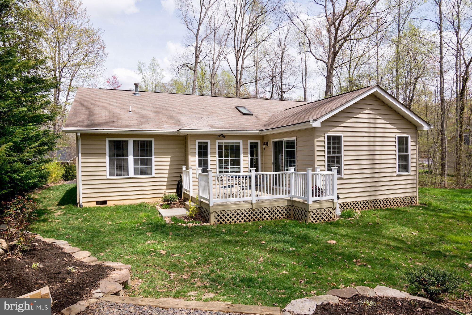 218 Battlefield Road Locust Grove, VA 22508 - Photo 24 of 25 Great deck and yard for entertaining.