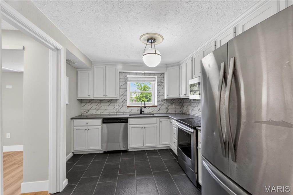 11447 Clayton Road St. Louis, MO 63131 - Photo 34 of 45 Gallery Image 34