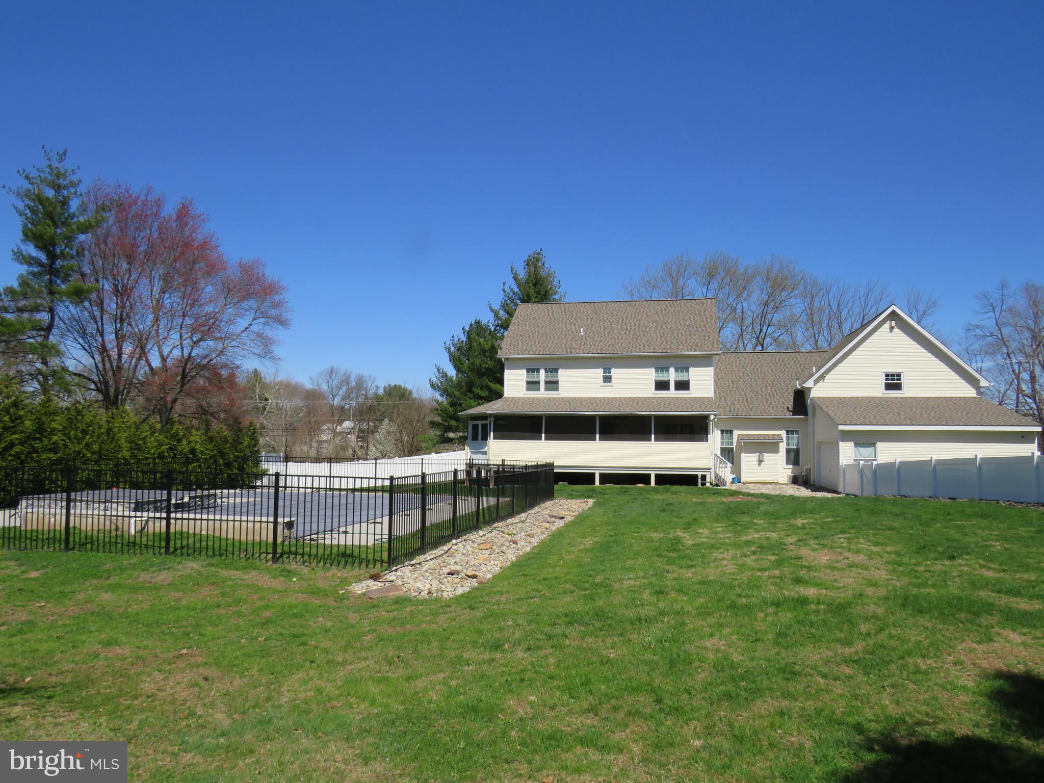 10 Spring Hill Road Perkasie, PA 18944 - Photo 60 of 74 Back of the house
