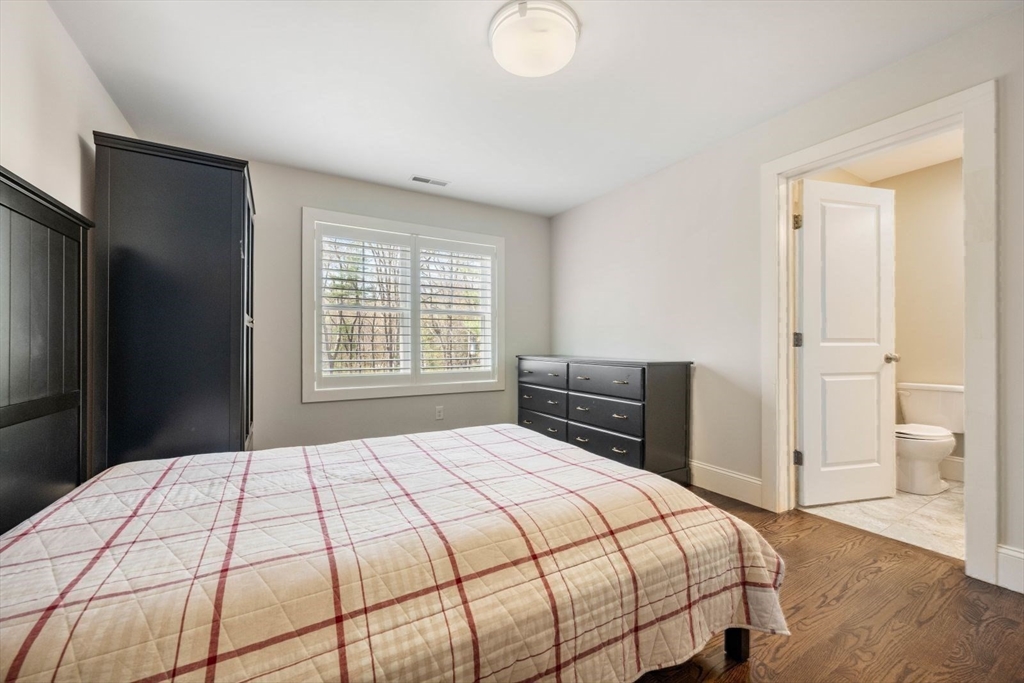12 Pelham Road Weston, MA 02493 - Photo 24 of 34