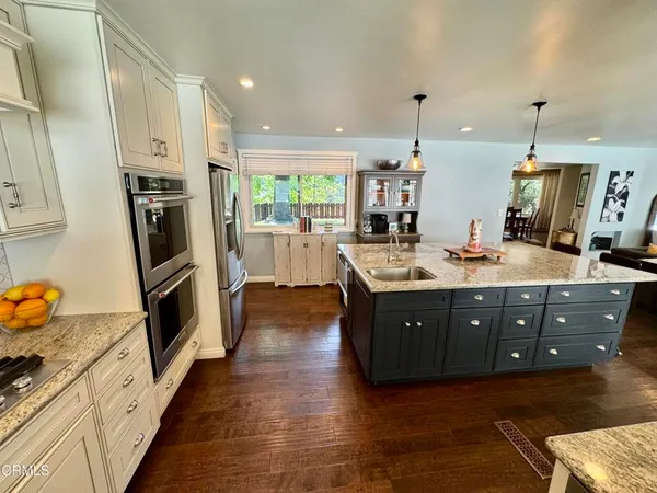 $1,588,000 | 2013 El Vista Court, Glendale, CA 91208