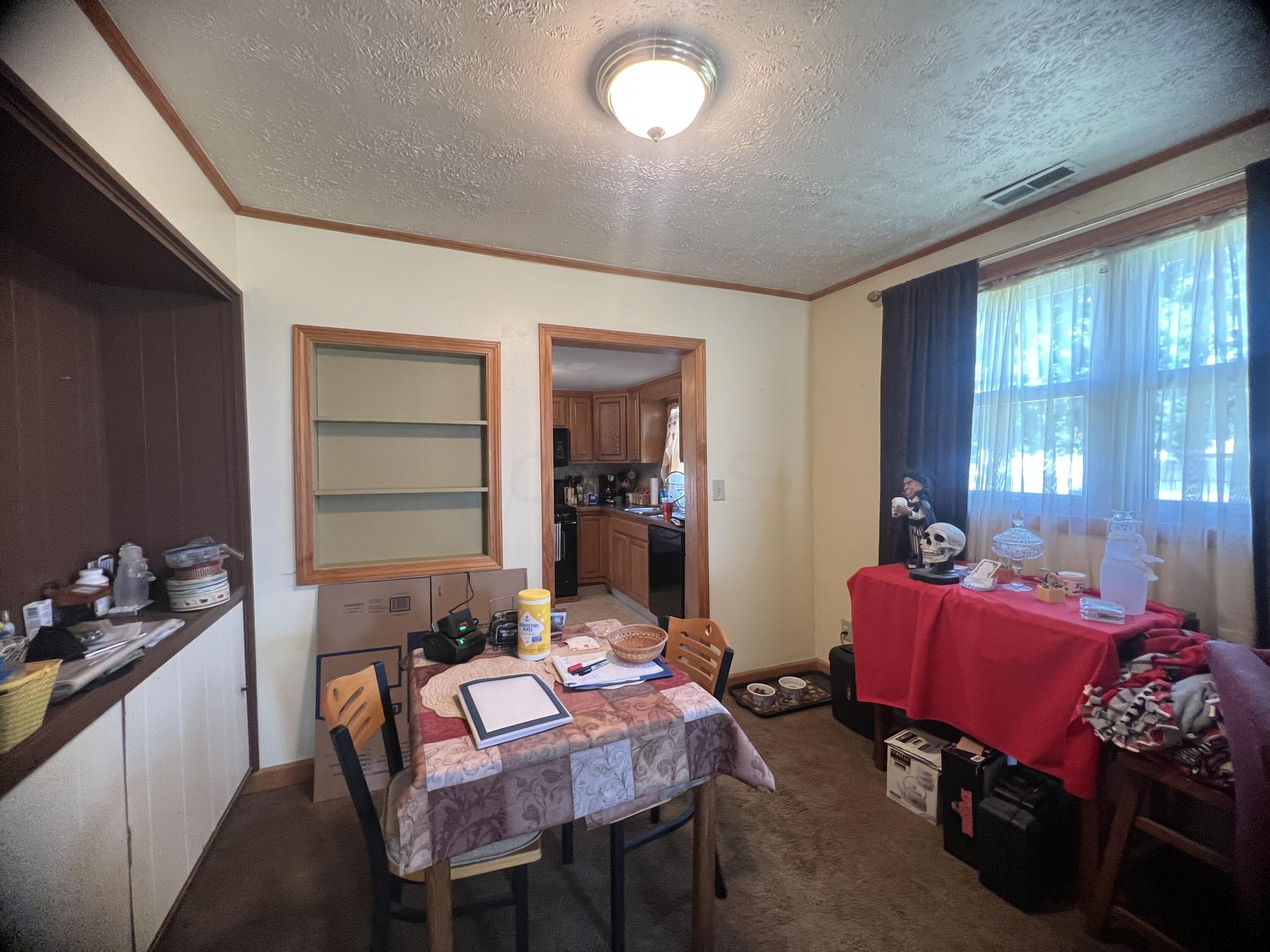 3623 Lockbourne Road Columbus, OH 43207 - Photo 7 of 15 9E7D96E4-3717-49E4-84A5-AE2E03A807B5