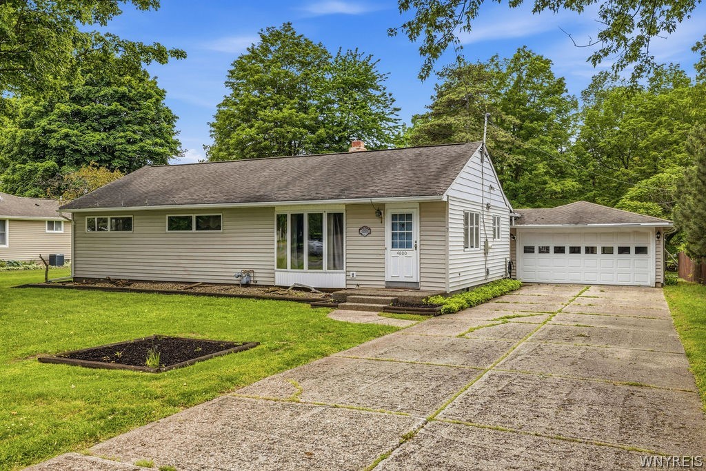 4600 Sawmill Road Clarence, NY 14031 - Photo 1 of 34