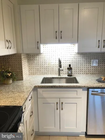 $2,400 | 3310 North Leisure World Boulevard, Unit 621, Silver Spring, MD 20906