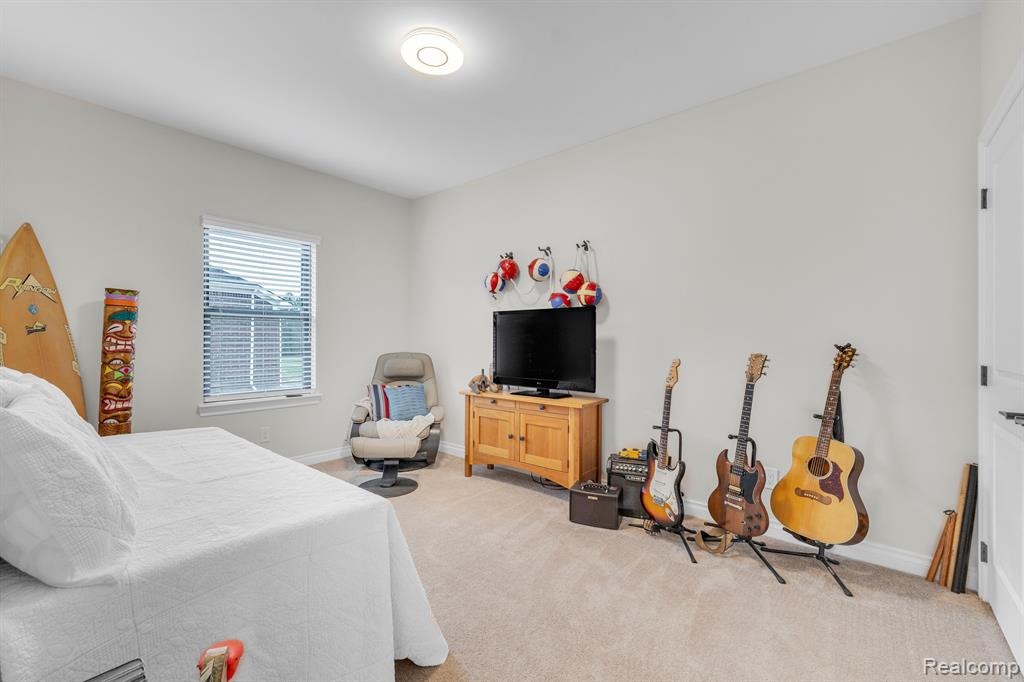 3166 Roma Wixom, MI 48393 - Photo 26 of 44 Gallery Image 26