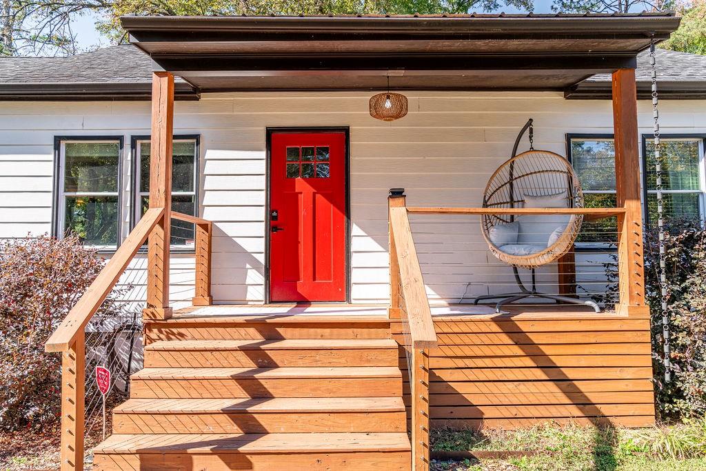 607 Quillian Avenue Decatur, GA 30032 - Photo 2 of 19 a view of entryway with a front door