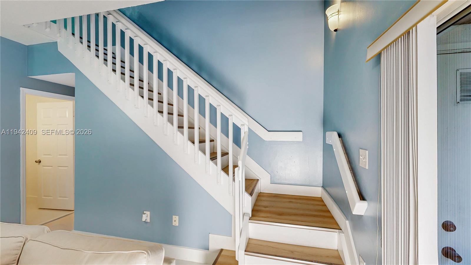 10210 Southwest 154th Place, Unit 1118 Miami, FL 33196 - Photo 25 of 71 a view of entryway