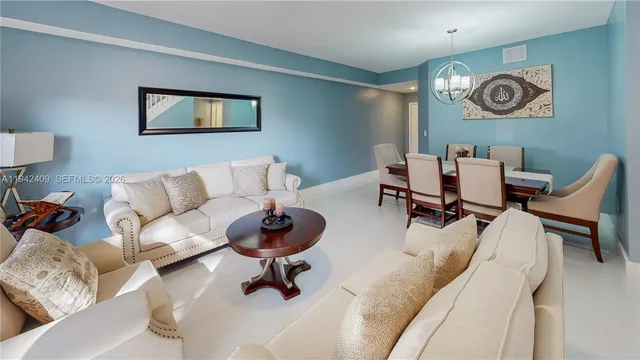 $499,000 | 10210 Southwest 154th Place, Unit 1118, Miami, FL 33196