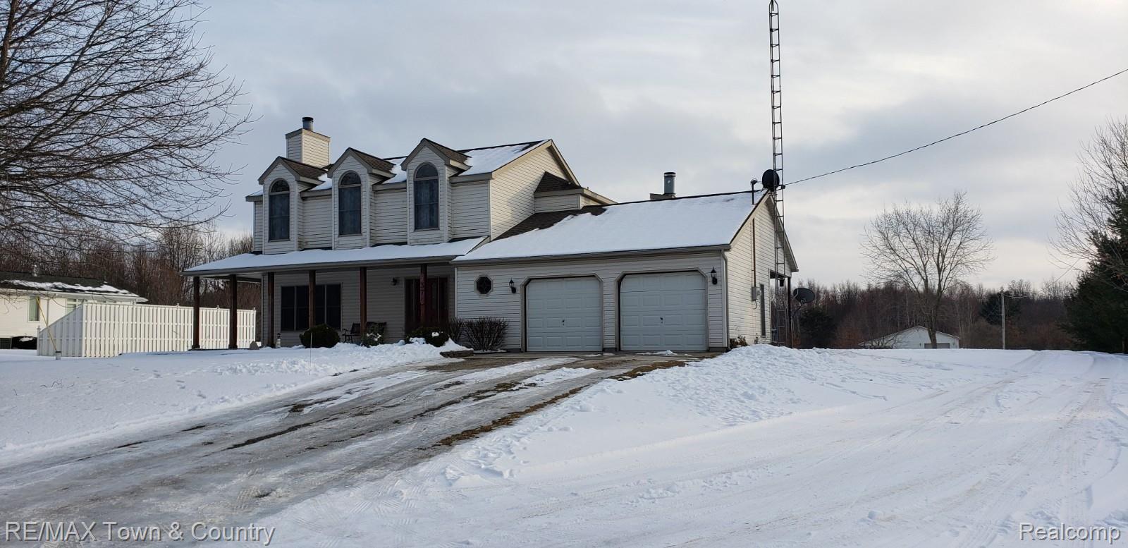 5374 East Farrand Road Clio, MI 48420 - Photo 3 of 49 75182.jpeg