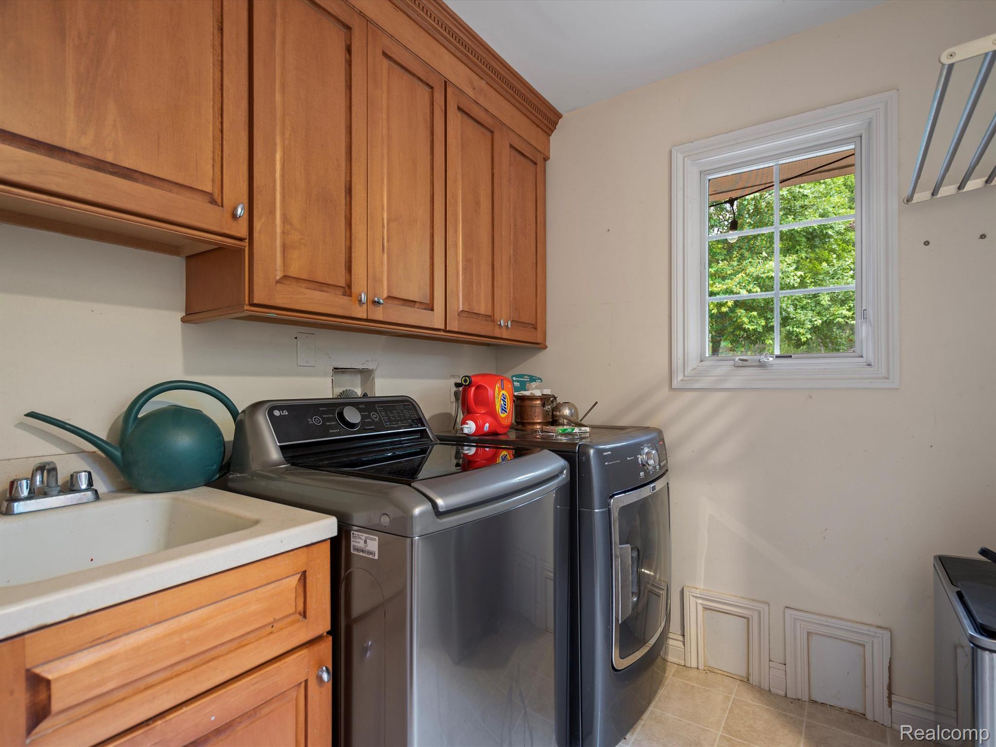 734 Edgewood Drive Rochester, MI 48306 - Photo 36 of 76 Gallery Image 36