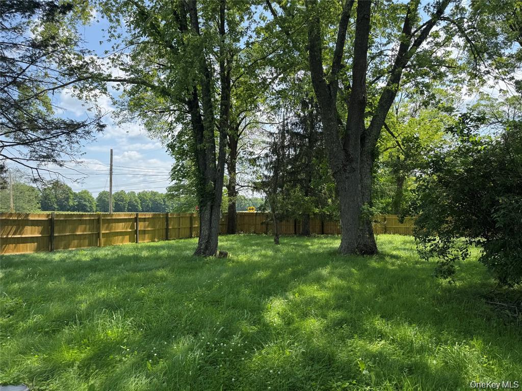 1538 Albany Post Road Wallkill, NY 12589 - Photo 2 of 5