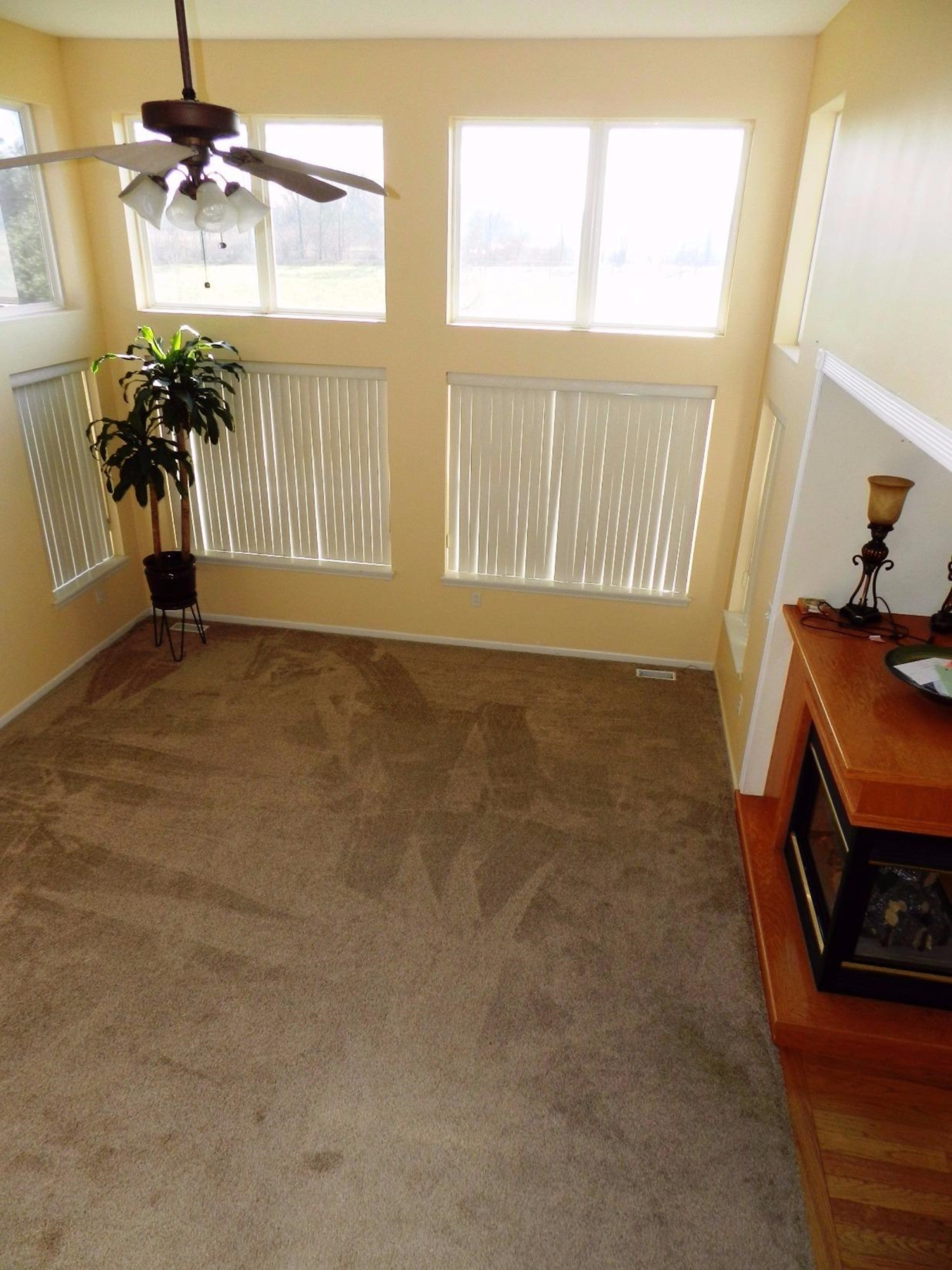 48073 Hull Road Belleville, MI 48111 - Photo 4 of 10 Great room