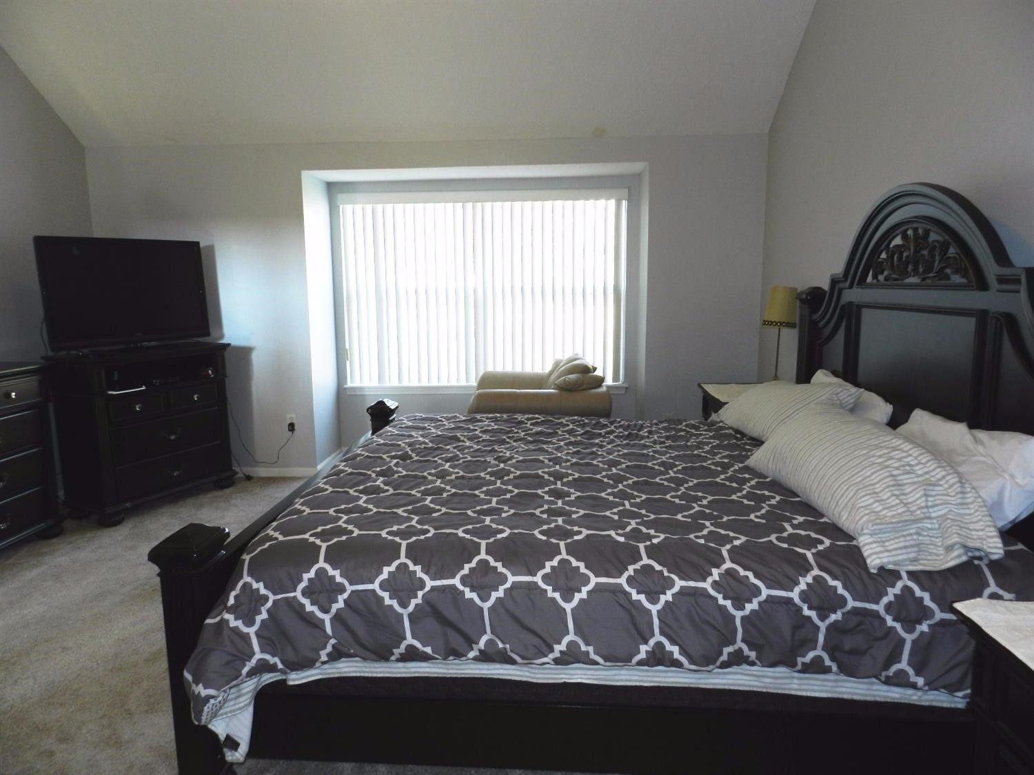 48073 Hull Road Belleville, MI 48111 - Photo 9 of 10 Entry level master bedroom