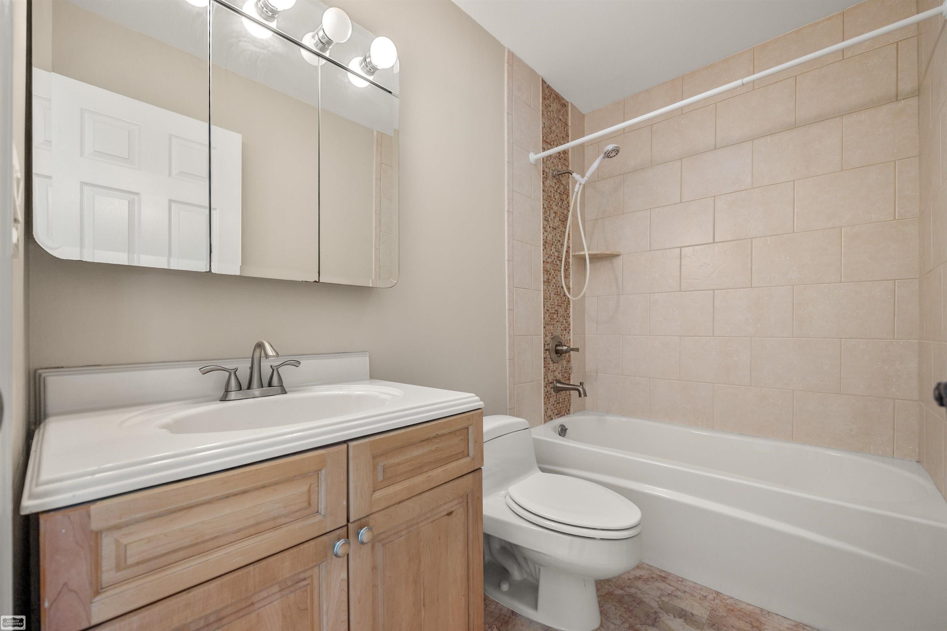 3129 Bendelow Road Rochester, MI 48307 - Photo 18 of 39