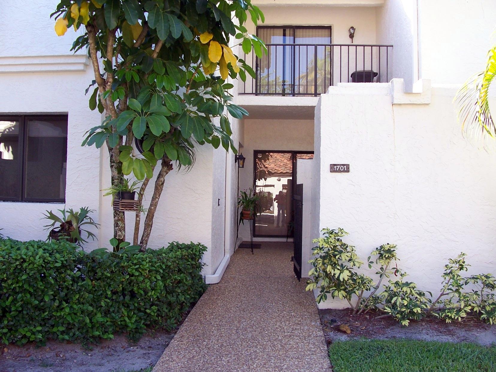 7908 Seville Place, Unit 1701 Boca Raton, FL 33433 - Photo 2 of 23 Private courtyard entry