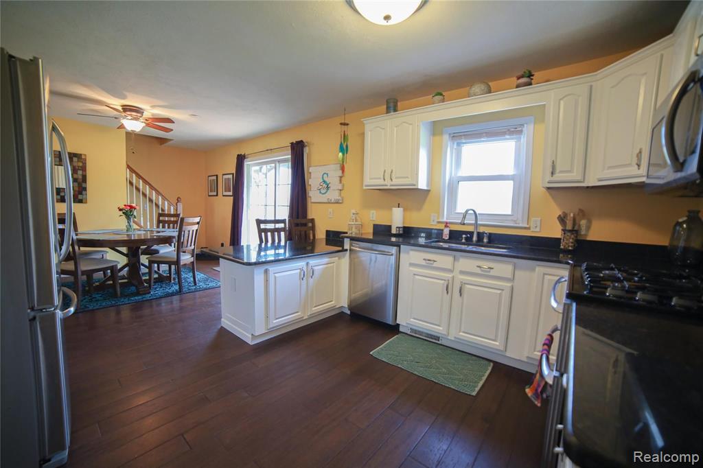 7895 Munsell Road Howell, MI 48843 - Photo 9 of 26