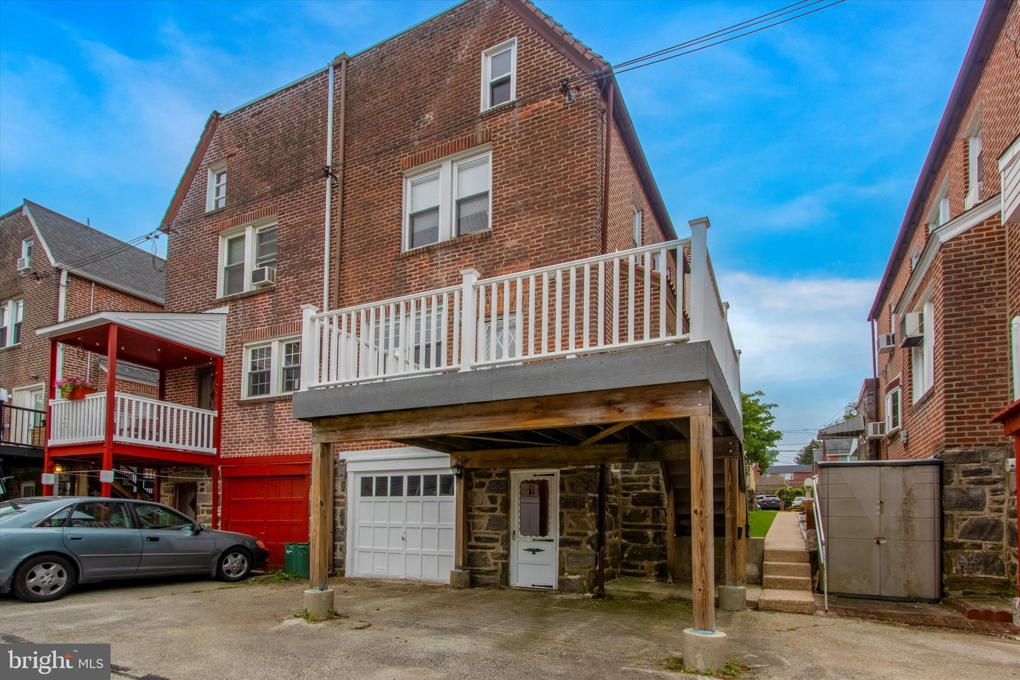 27 Wayne Avenue Springfield, PA 19064 - Photo 25 of 25 Back of house/garage/
private parking